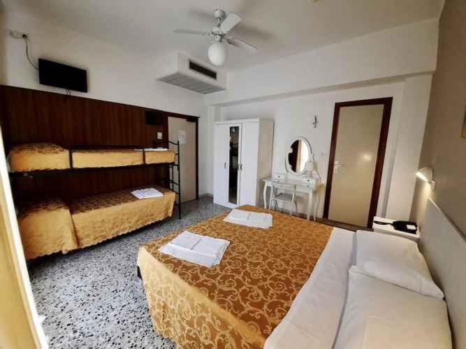 Hotel Modenese Riccione Eksteriør bilde