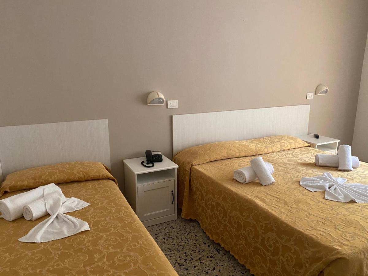 Hotel Modenese Riccione Eksteriør bilde