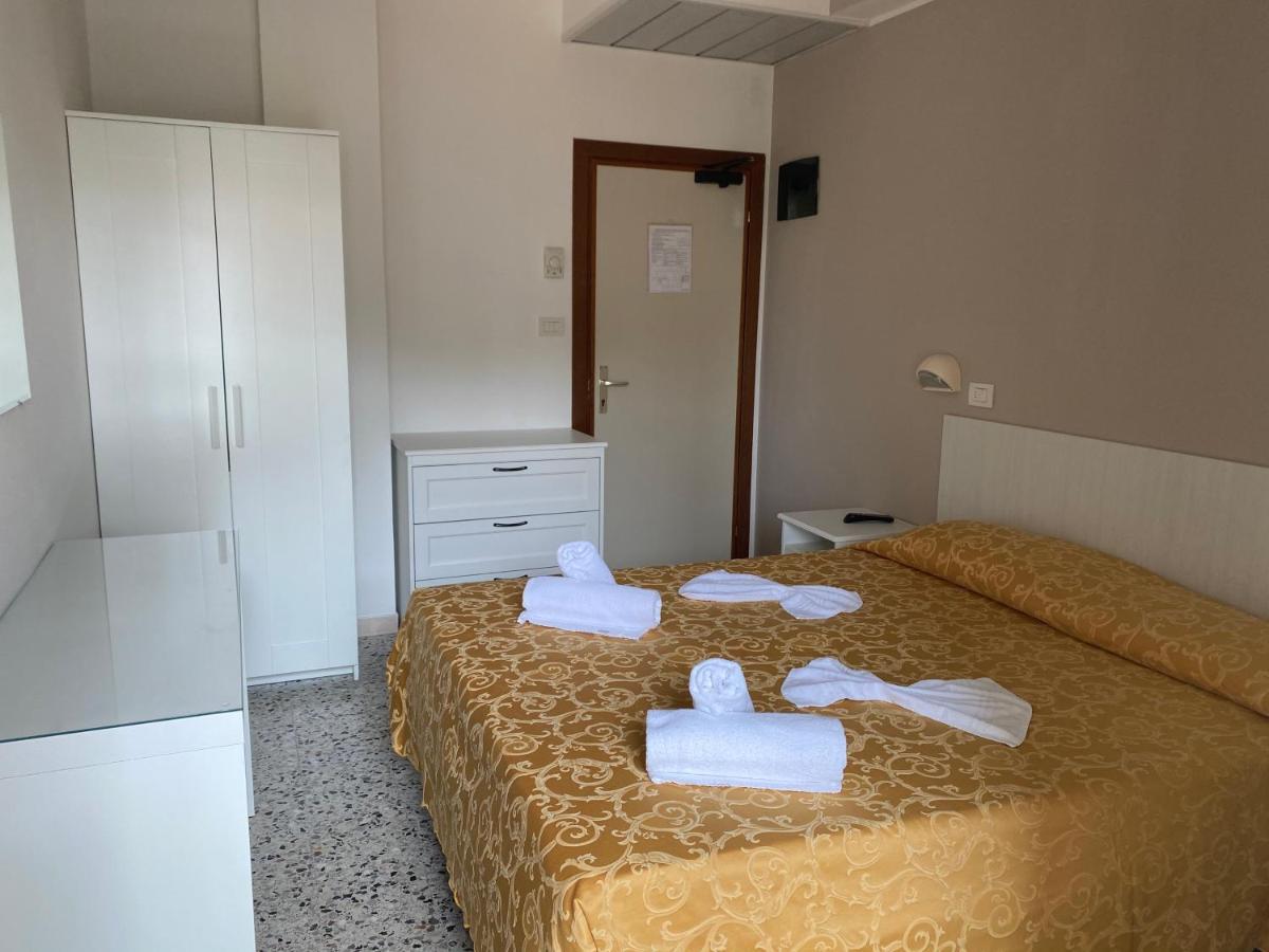 Hotel Modenese Riccione Eksteriør bilde