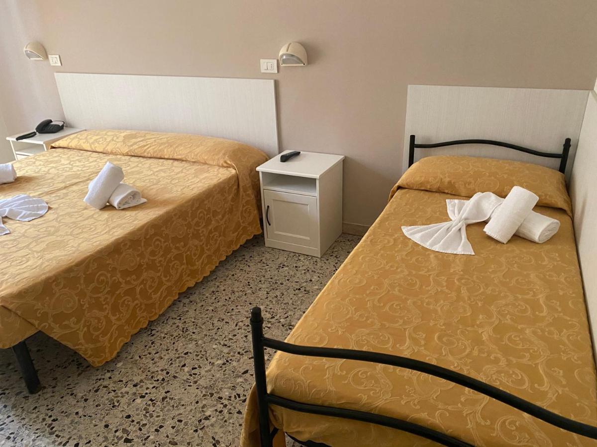 Hotel Modenese Riccione Eksteriør bilde