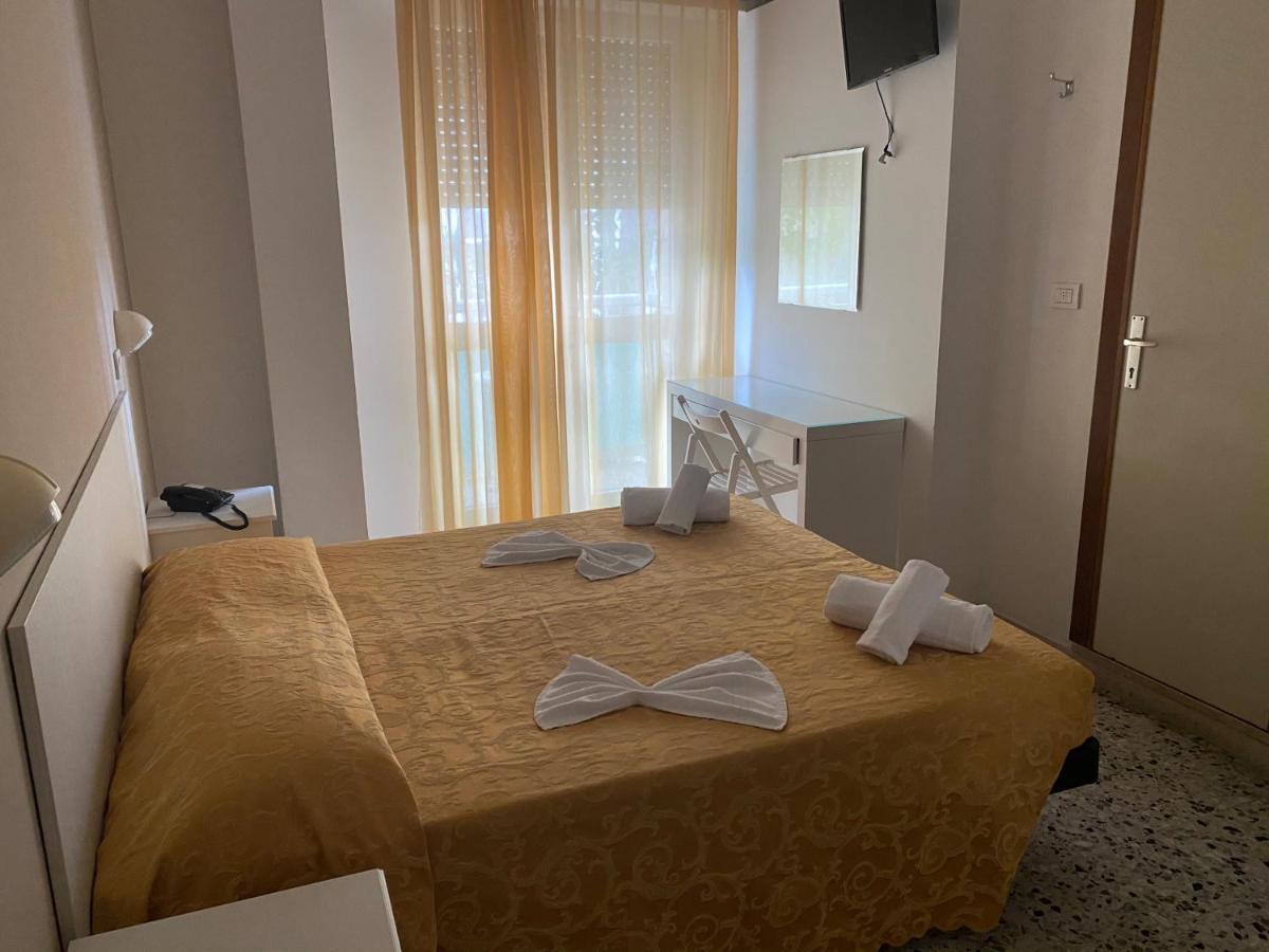 Hotel Modenese Riccione Eksteriør bilde