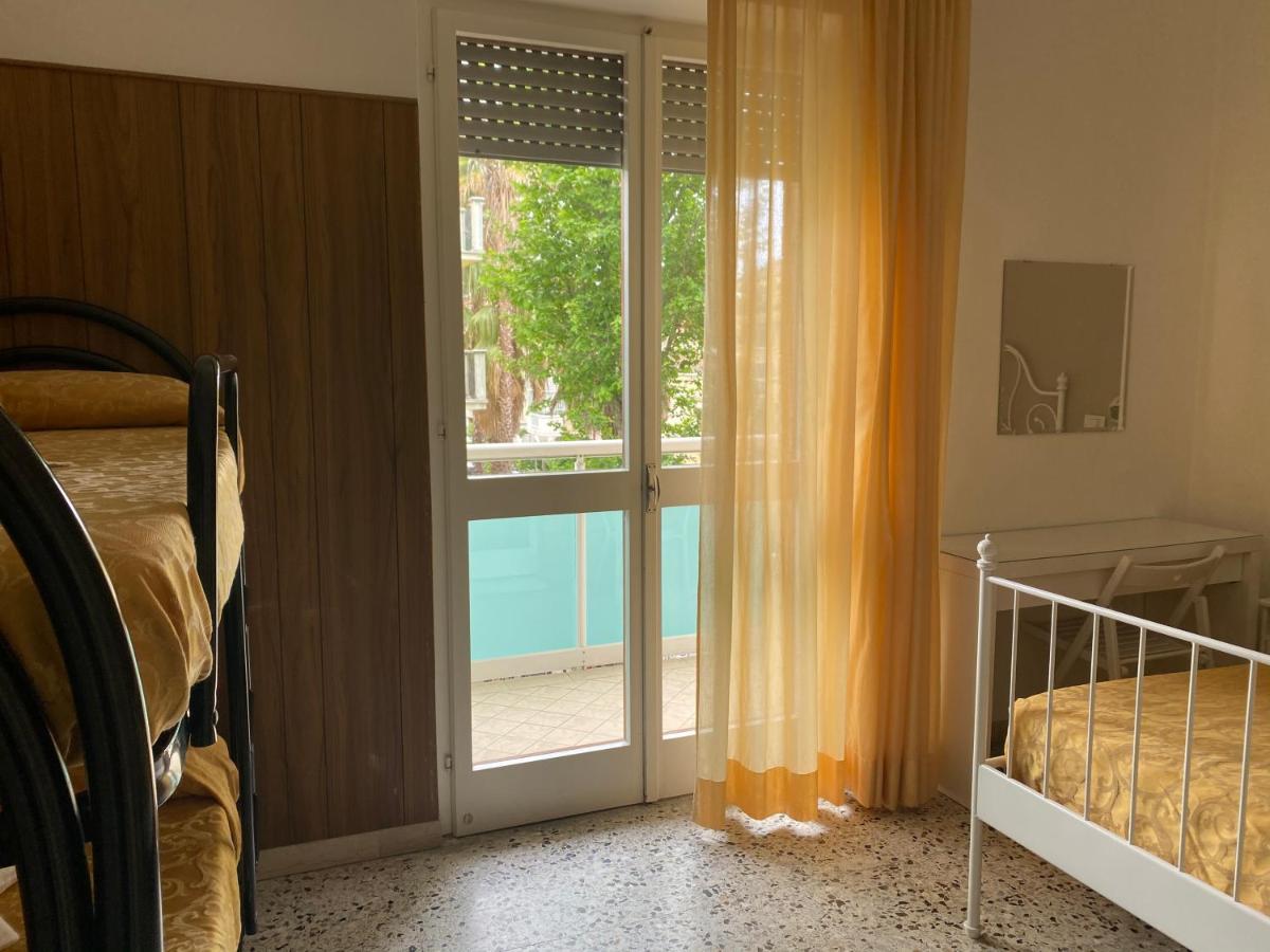 Hotel Modenese Riccione Eksteriør bilde