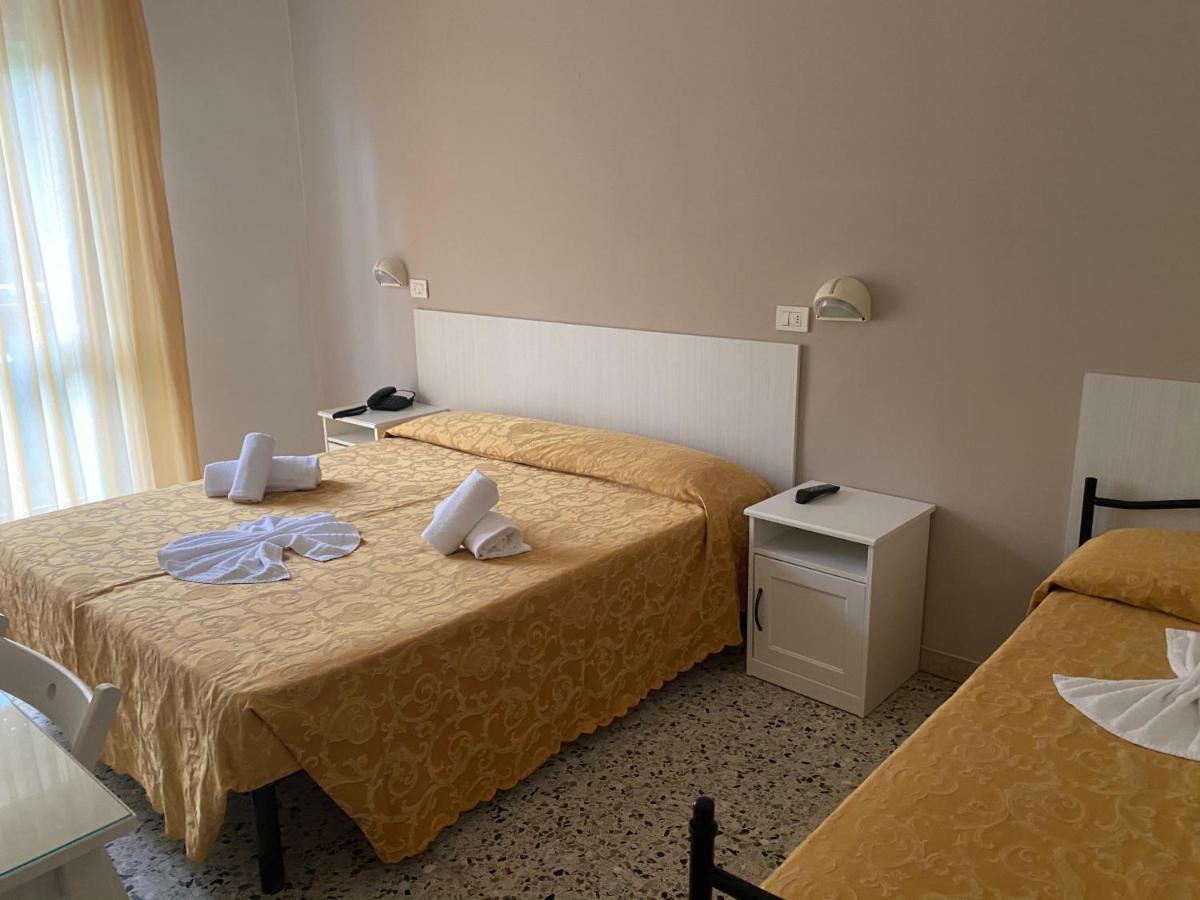 Hotel Modenese Riccione Eksteriør bilde