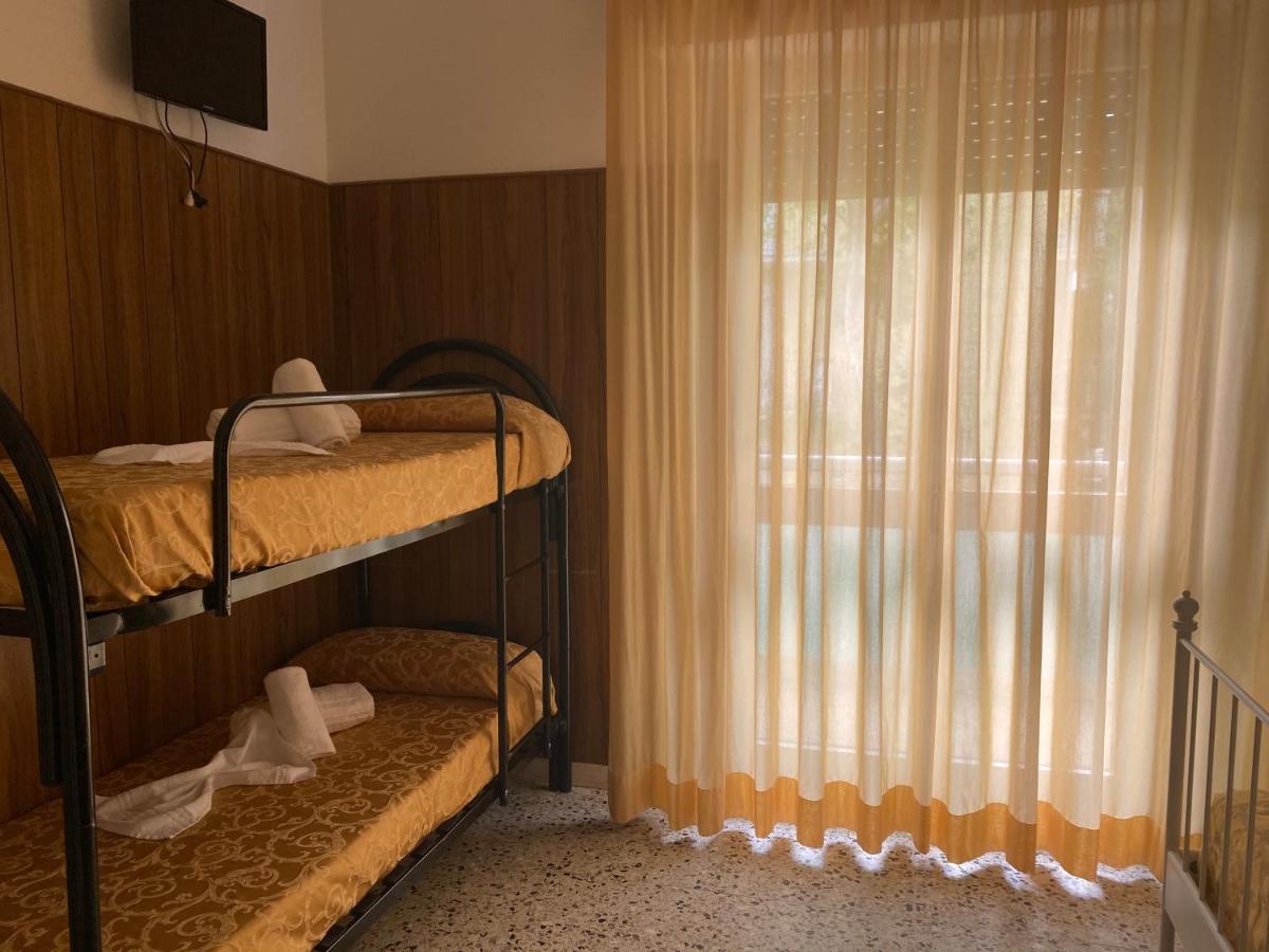 Hotel Modenese Riccione Eksteriør bilde