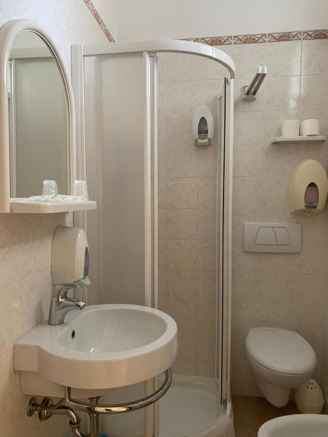 Hotel Modenese Riccione Eksteriør bilde