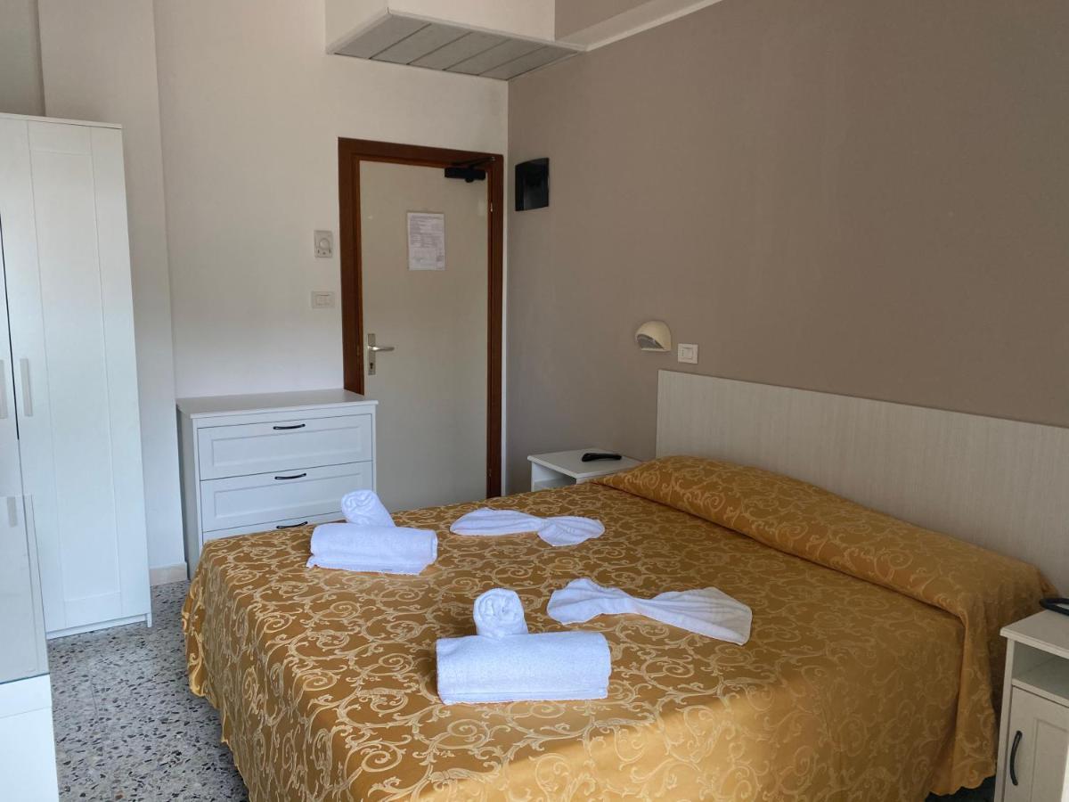 Hotel Modenese Riccione Eksteriør bilde