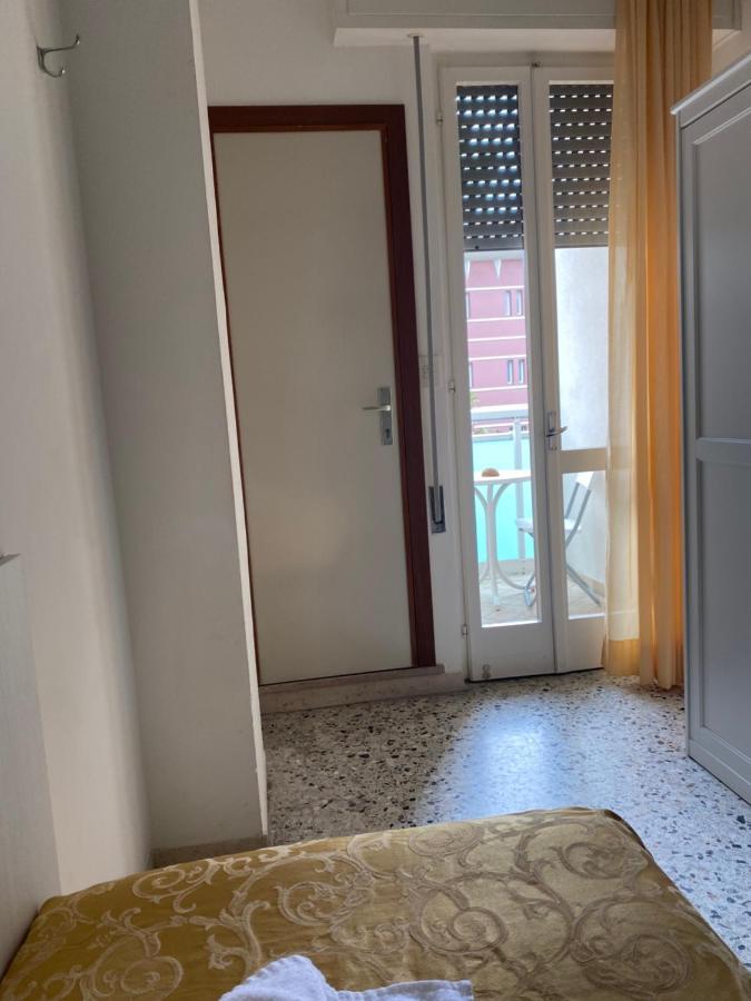 Hotel Modenese Riccione Eksteriør bilde