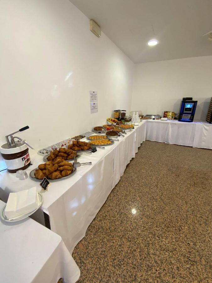 Hotel Modenese Riccione Eksteriør bilde