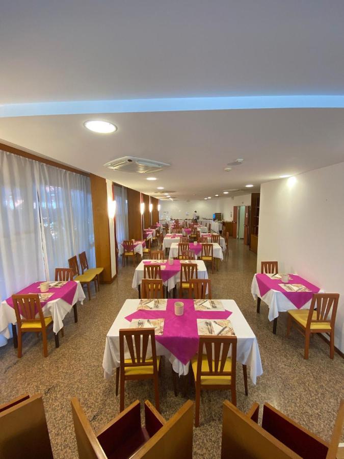Hotel Modenese Riccione Eksteriør bilde